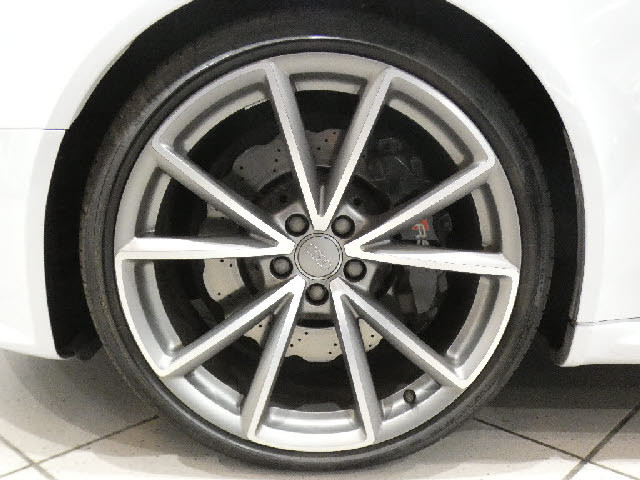 アウディ RS4   神奈川県の詳細画像 その9