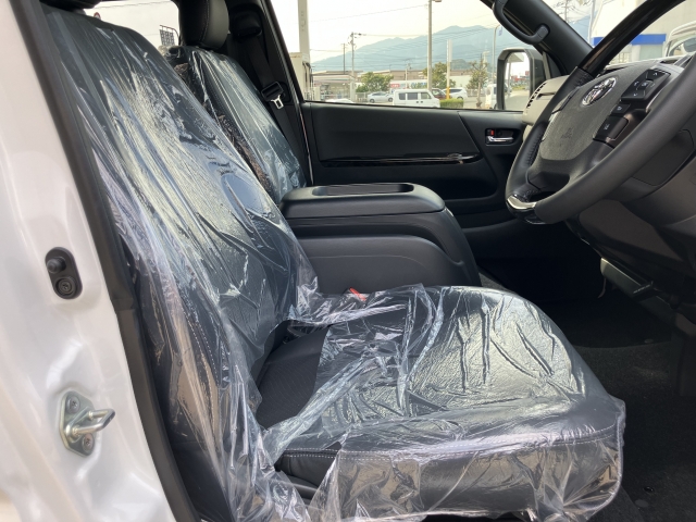 トヨタ ハイエースバン   佐賀県の詳細画像 その2