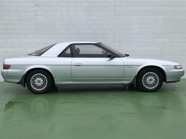 マツダ ユーノスコスモ   埼玉県の詳細画像 その2