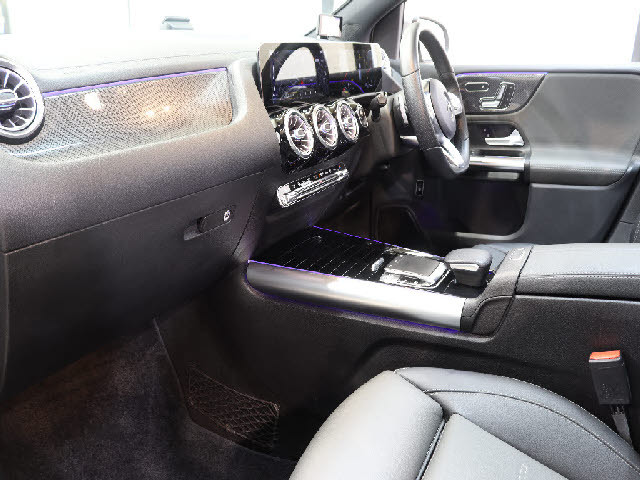 メルセデス・ベンツ Bクラス B180 AMGライン  東京都の詳細画像 その2