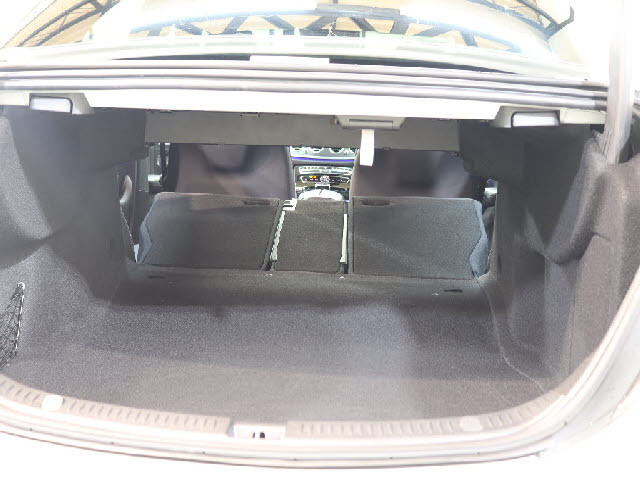 メルセデス・ベンツ Eクラス   東京都の詳細画像 その7