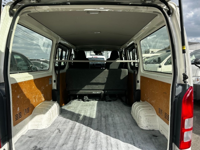 トヨタ ハイエースバン 2.0 DX ロング  福岡県の詳細画像 その4