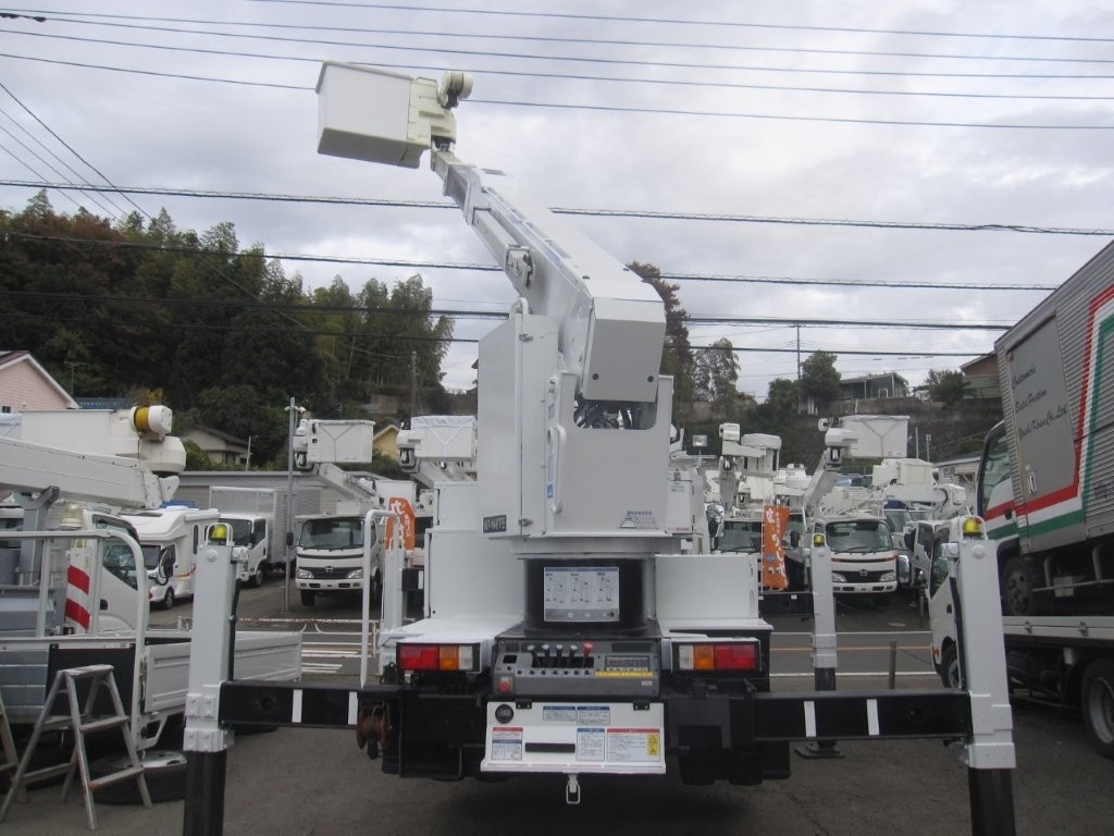 いすゞ エルフ   神奈川県の詳細画像 その7