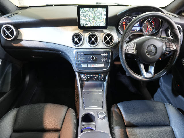 メルセデス・ベンツ CLAクラス   埼玉県の詳細画像 その2