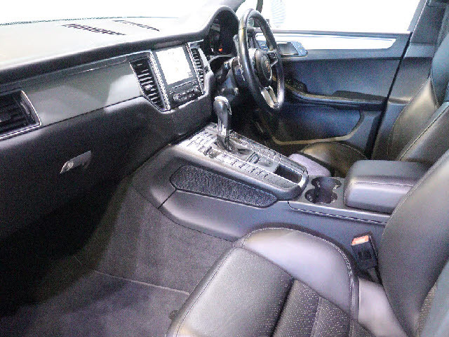 ポルシェ マカン   埼玉県の詳細画像 その8