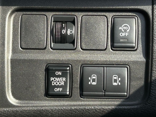 日産 セレナ 2.0 XV  福岡県の詳細画像 その8