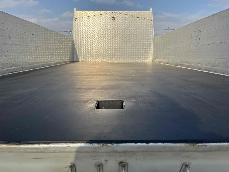 いすゞ エルフ   神奈川県の詳細画像 その8