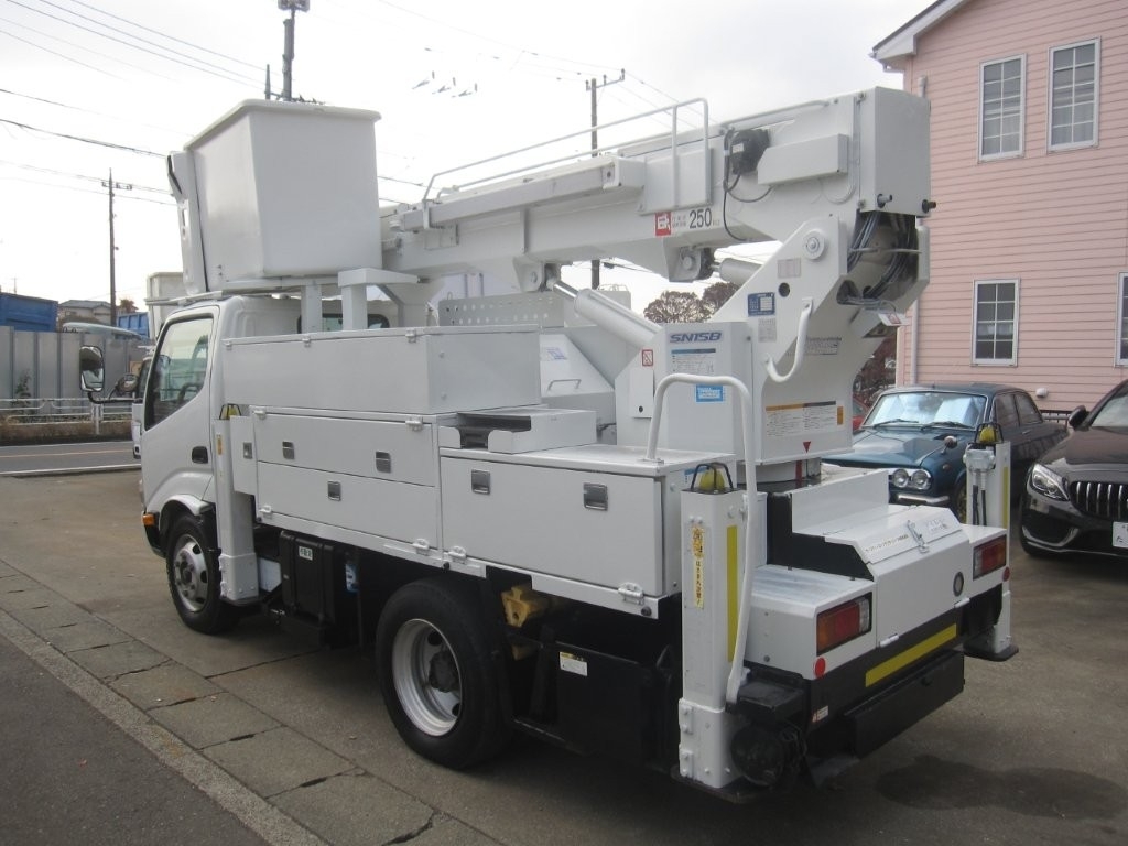 日野自動車 デュトロ   神奈川県の詳細画像 その3