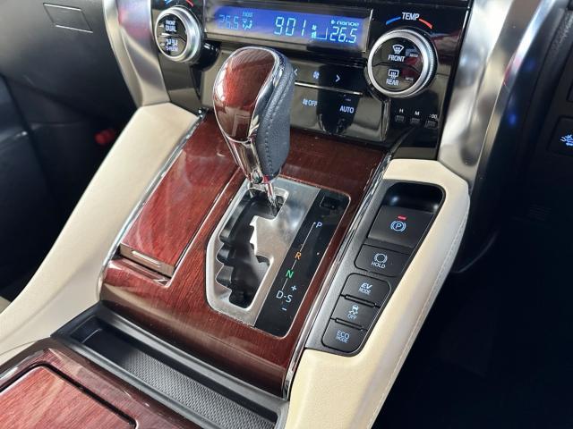 トヨタ アルファードハイブリッド   新潟県の詳細画像 その9