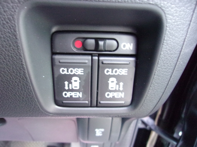 ホンダ N-BOX   埼玉県の詳細画像 その8