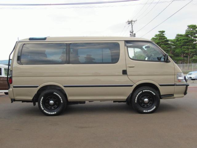 トヨタ ハイエース 2.4 リビングサルーンEX  新潟県の詳細画像 その5