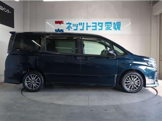 トヨタ ヴォクシー 2.0 ZS  愛媛県の詳細画像 その6