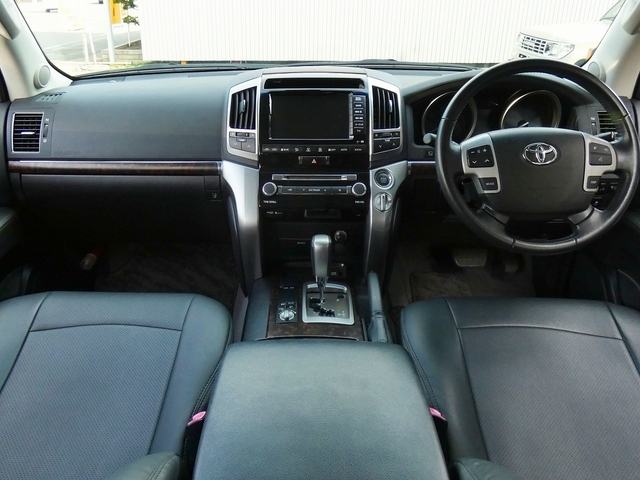 トヨタ ランドクルーザー200   愛知県の詳細画像 その3