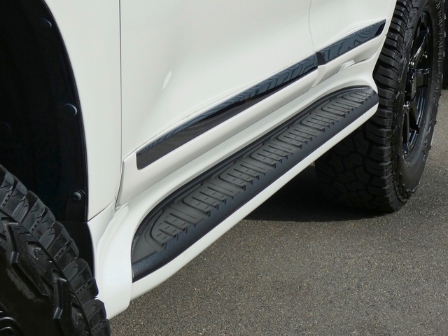 トヨタ ランドクルーザー200   愛知県の詳細画像 その8