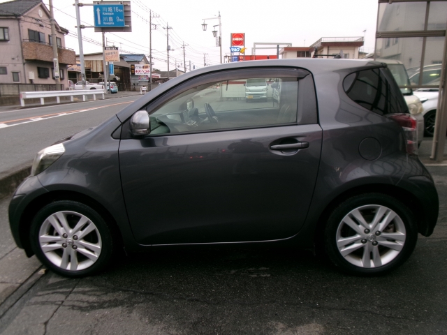 トヨタ iQ 1.3 130G レザーパッケージ  埼玉県の詳細画像 その4