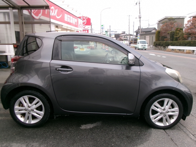 トヨタ iQ 1.3 130G レザーパッケージ  埼玉県の詳細画像 その5