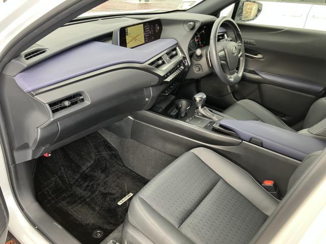 レクサス UX 250h アーバン エレガンス  新潟県の詳細画像 その6