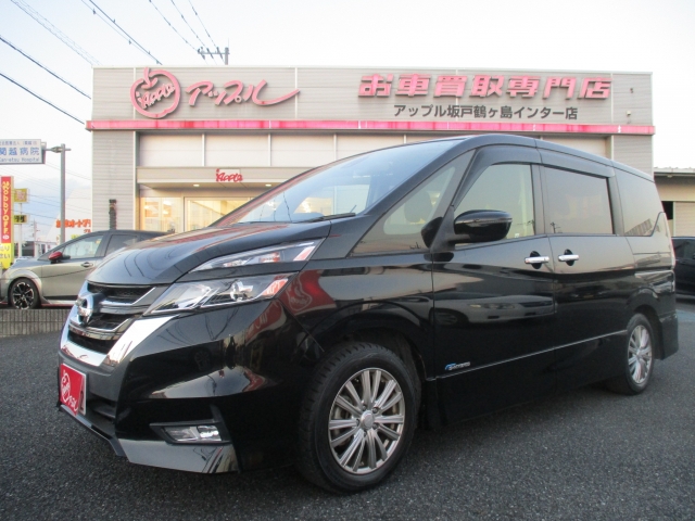 日産セレナ 中古車画像