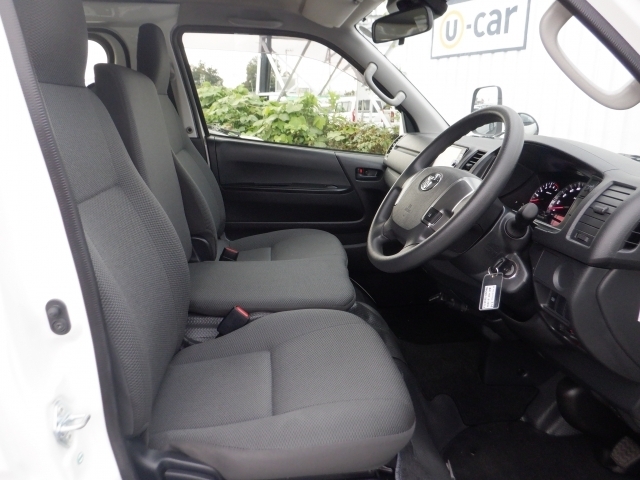 トヨタ ハイエースバン 2.0 DX ロング  福岡県の詳細画像 その6