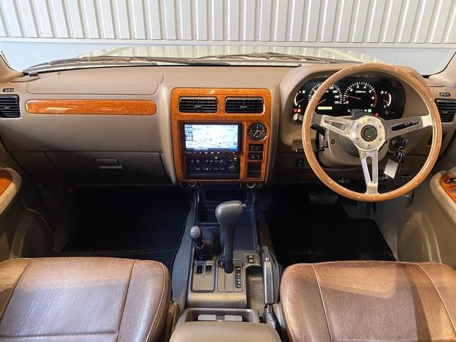 トヨタ ランドクルーザープラド   東京都の詳細画像 その2