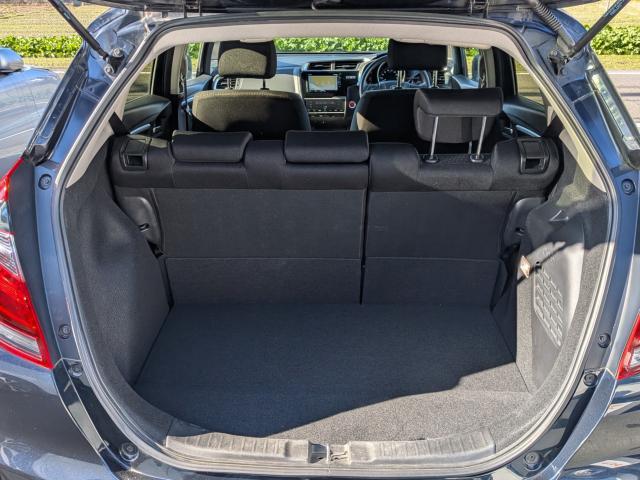 ホンダ&nbsp;フィットハイブリッド&nbsp;&nbsp;&nbsp;愛媛県の詳細画像&nbsp;その9