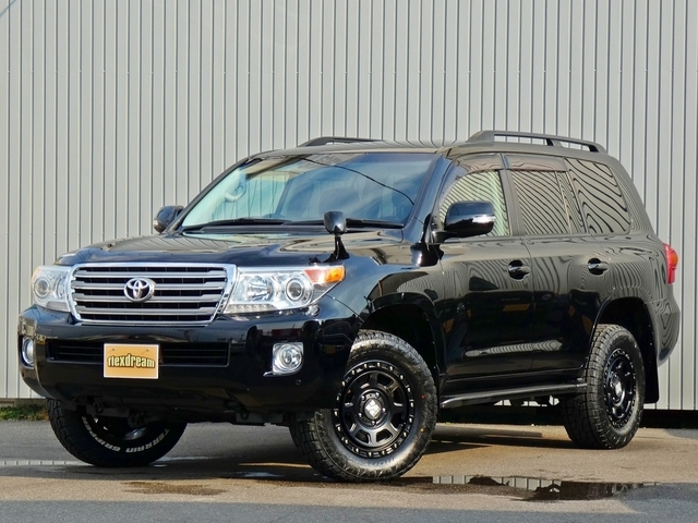 トヨタ ランドクルーザー200   愛知県