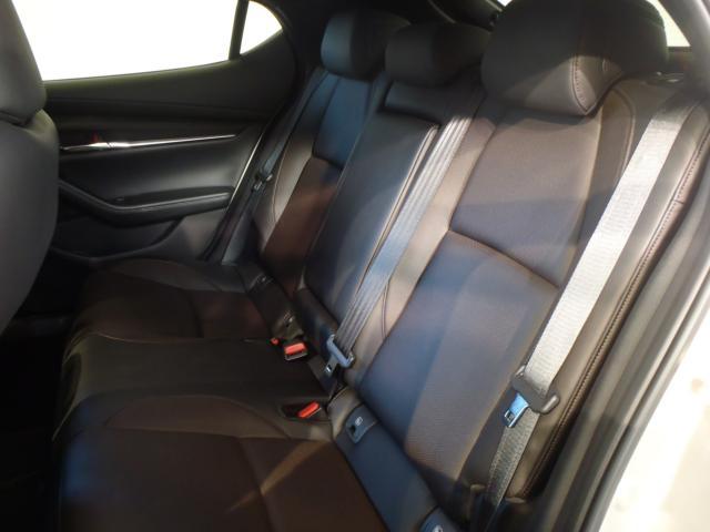 マツダ MAZDA3ファストバック   新潟県の詳細画像 その6