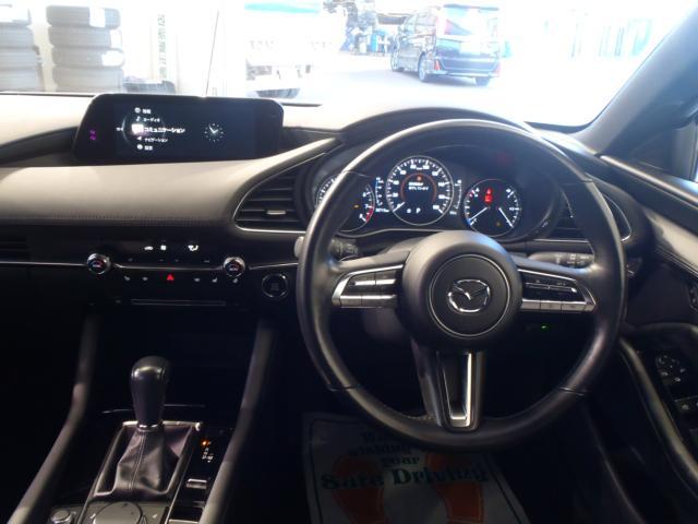 マツダ MAZDA3ファストバック   新潟県の詳細画像 その8