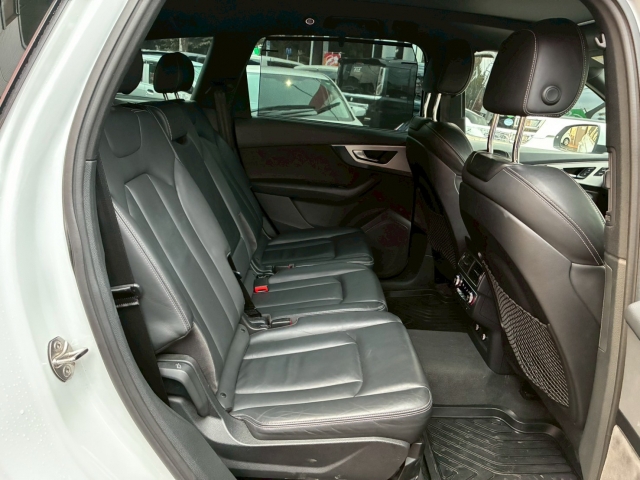 アウディ&nbsp;Q7&nbsp;&nbsp;&nbsp;埼玉県の詳細画像&nbsp;その8