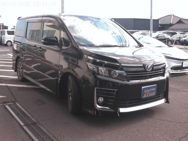 トヨタ&nbsp;ヴォクシー&nbsp;2.0 ZS&nbsp;&nbsp;香川県の詳細画像&nbsp;その4