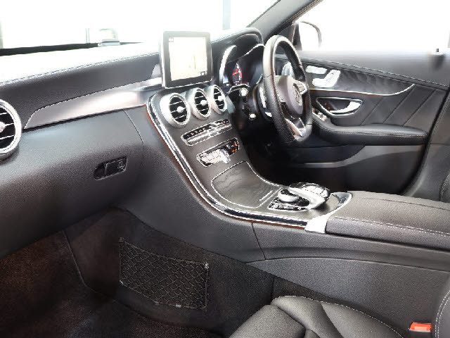 メルセデス・ベンツ&nbsp;Cクラス&nbsp;&nbsp;&nbsp;東京都の詳細画像&nbsp;その2