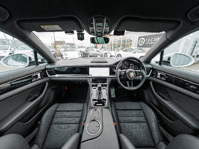 ポルシェ&nbsp;パナメーラ&nbsp;&nbsp;&nbsp;神奈川県の詳細画像&nbsp;その3