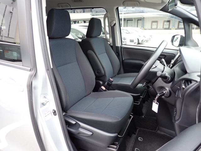 トヨタ&nbsp;ノア&nbsp;2.0 X&nbsp;&nbsp;福岡県の詳細画像&nbsp;その4