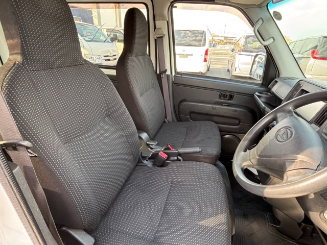 ダイハツ&nbsp;ハイゼットカーゴ&nbsp;&nbsp;&nbsp;福岡県の詳細画像&nbsp;その4