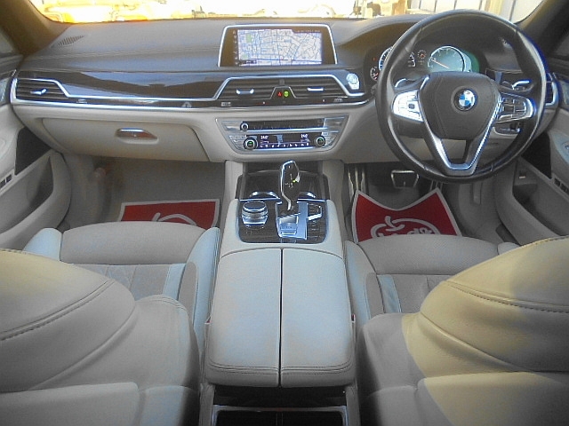 BMW&nbsp;7シリーズ&nbsp;740i Mスポーツ&nbsp;&nbsp;埼玉県の詳細画像&nbsp;その2