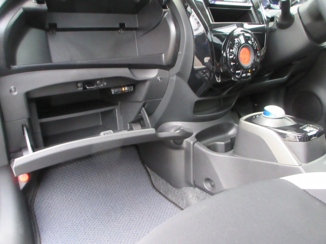 日産&nbsp;ノート&nbsp;1.2 e-POWER X&nbsp;&nbsp;秋田県の詳細画像&nbsp;その9