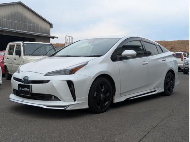 トヨタ&nbsp;プリウス&nbsp;&nbsp;&nbsp;愛媛県