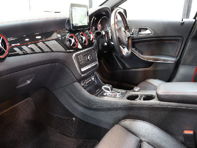 メルセデス・ベンツ&nbsp;GLAクラス&nbsp;&nbsp;&nbsp;東京都の詳細画像&nbsp;その2