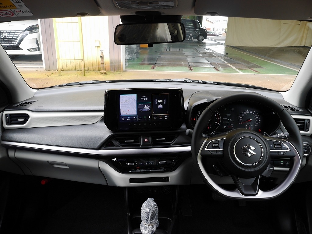 スズキ&nbsp;スイフト&nbsp;1.2 ハイブリッド MZ&nbsp;&nbsp;新潟県の詳細画像&nbsp;その3