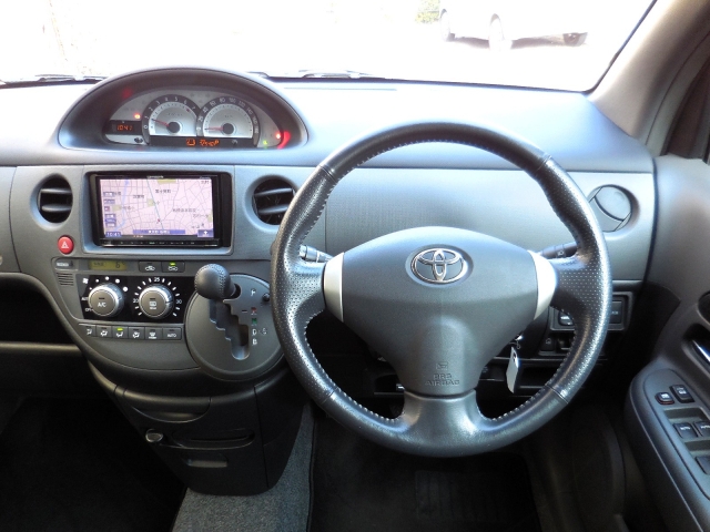 トヨタ&nbsp;シエンタ&nbsp;1.5 ダイス リミテッド&nbsp;&nbsp;東京都の詳細画像&nbsp;その2