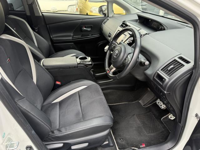 トヨタ&nbsp;プリウスα&nbsp;1.8 S ツーリングセレクション GRスポーツ&nbsp;&nbsp;愛媛県の詳細画像&nbsp;その7