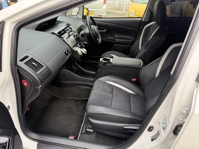 トヨタ&nbsp;プリウスα&nbsp;1.8 S ツーリングセレクション GRスポーツ&nbsp;&nbsp;愛媛県の詳細画像&nbsp;その8