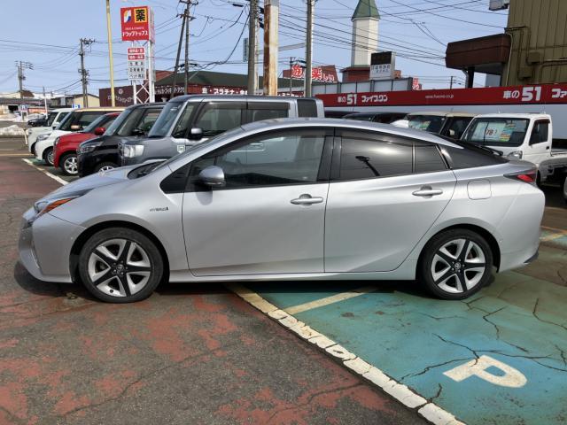 トヨタ&nbsp;プリウス&nbsp;1.8 A プレミアム ツーリングセレクション&nbsp;&nbsp;新潟県の詳細画像&nbsp;その4