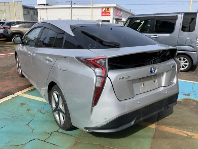 トヨタ&nbsp;プリウス&nbsp;1.8 A プレミアム ツーリングセレクション&nbsp;&nbsp;新潟県の詳細画像&nbsp;その5