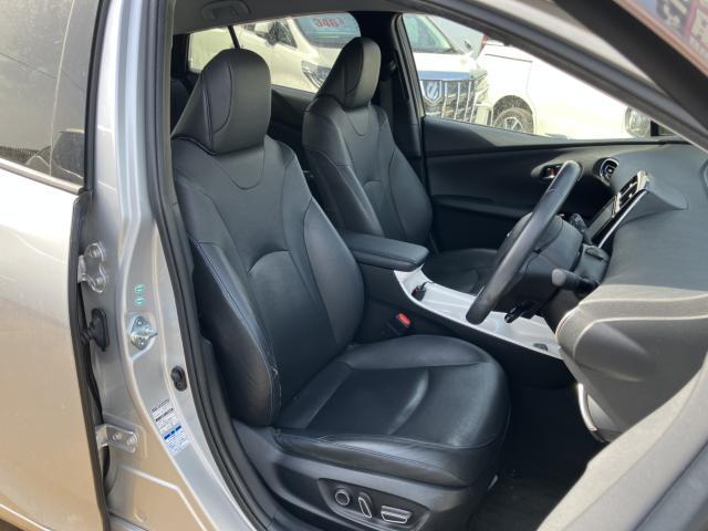 トヨタ&nbsp;プリウス&nbsp;1.8 A プレミアム ツーリングセレクション&nbsp;&nbsp;新潟県の詳細画像&nbsp;その8