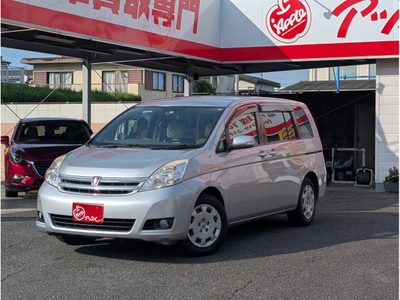 車検多！アイシス プラタナ 4WD