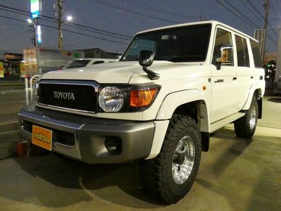 公式写真 トヨタ ランドクルーザー70 1984年式モデル 4.2 ZX FRPトップ