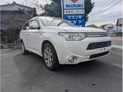 三菱アウトランダーPHEV