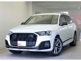 アウディ Q7  