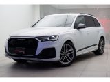 アウディ Q7  